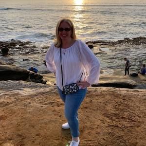 Meet your Posher, Catherine